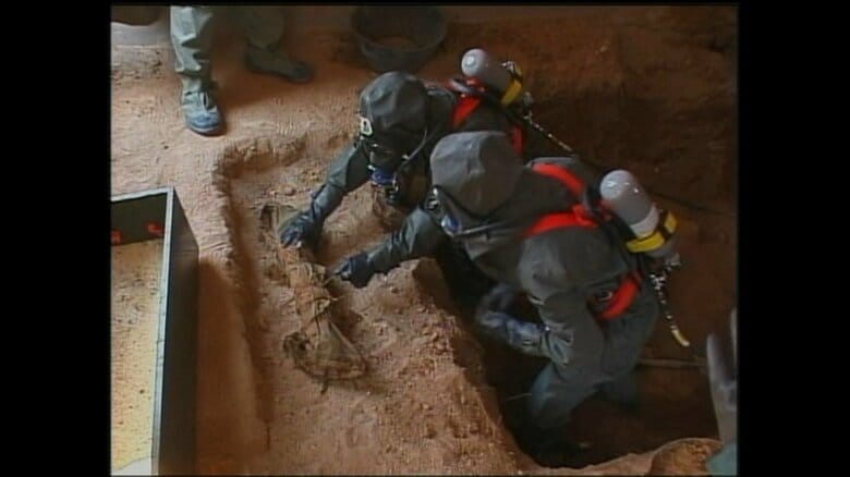 旧日本軍が遺棄の化学兵器処理に事故　日本人作業員2人が一時入院　中国・吉林省｜FNNプライムオンライン