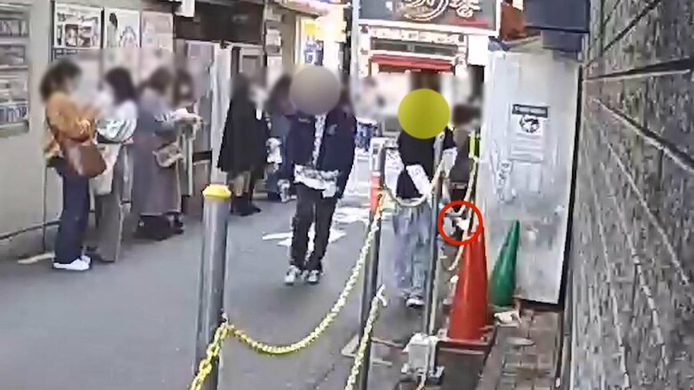 投げ捨てて、そのまま去って行った
