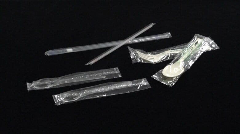 有料になるプラスチック製スプーンやフォーク
ファミリーマートは1月29日から、一部店舗で、プラスチック製スプーンやフォークなどを有料にする取り組みを始めました。

