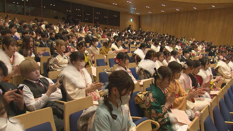 9地区合同の成人式（7日・長野市）