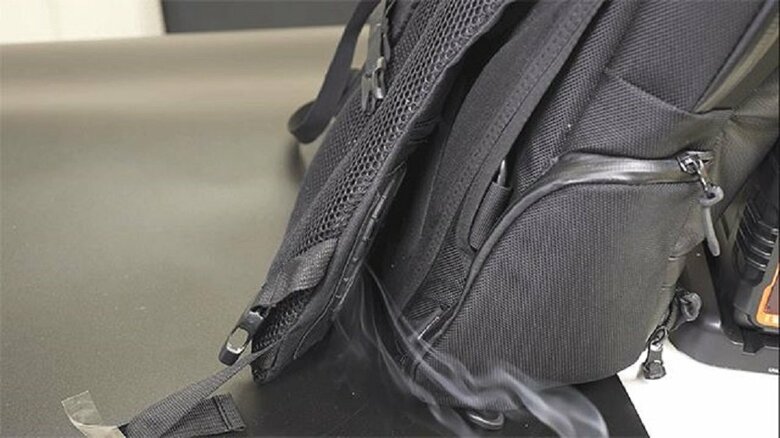背中全体に行き渡る