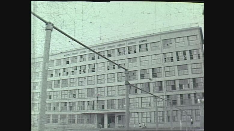 日本一高い6階建ての「端島小学校」