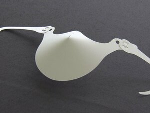 マスク会食で着脱のわずらわしさ解消…『飲食用使い捨て紙マスク』誕生 厚紙製でマスクの角度が可変式に