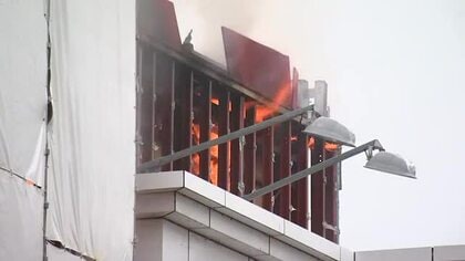 解体中の建物焼く火事　けが人なし　岩手県盛岡市