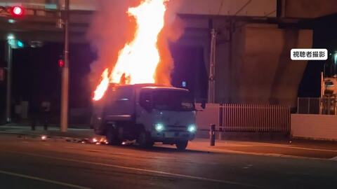 福岡市でごみ収集車が炎上　未明に爆発音響く　スプレー缶から出火の可能性、けが人なし