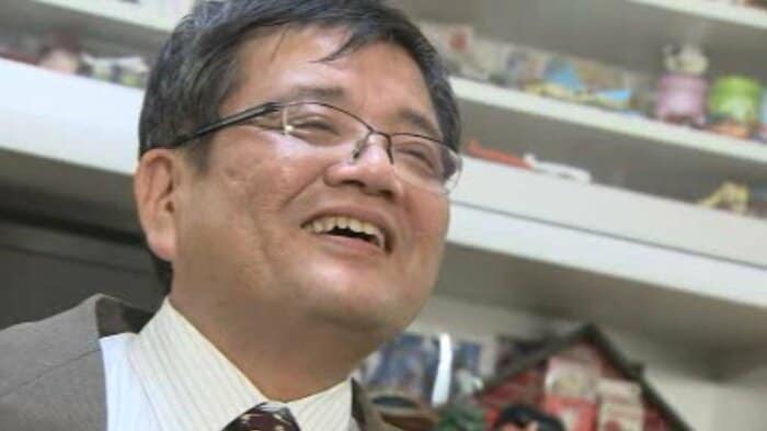 地下鉄開業特番取材に答える森永氏(2015年11月)