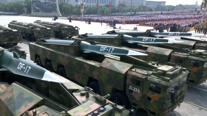 中国の極超音速滑空体(HGV)ミサイル DF-17