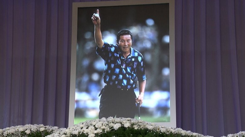 石川遼「ジャンボさんの遺志を受け継いで･･･」　ゴルフ界レジェンド、尾崎将司さんお別れの会　関係者やファンら2000人が参列｜FNNプライムオンライン