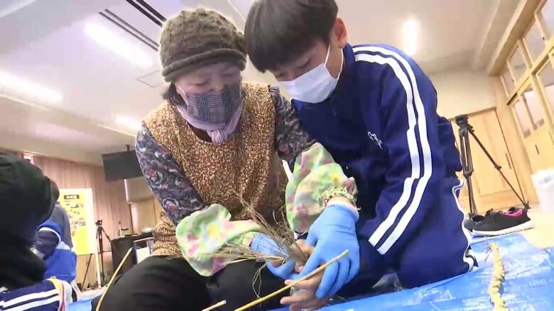 小学生がしめ縄作り　正月に飾る縁起物　岩手県野田村｜FNNプライムオンライン