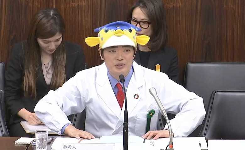 “帽子NG”の国会に登場した「さかなクン」 あのトレードマークは、なぜOKになったのか?