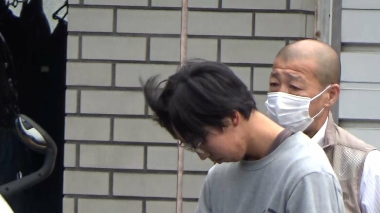 20日午前送検された宝田真月容疑者（22）