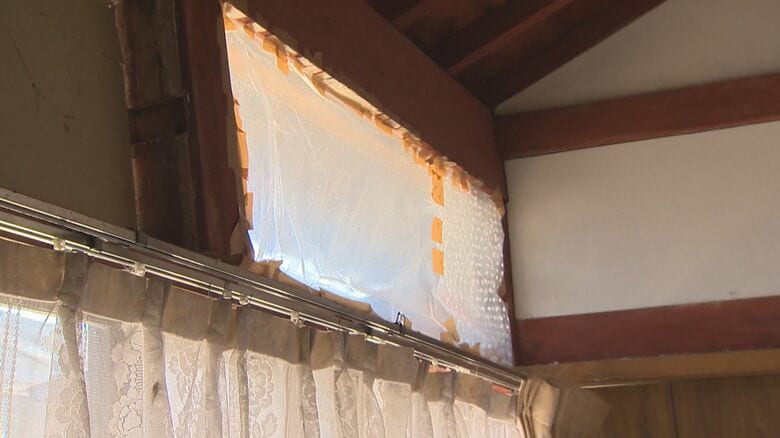 崩れた壁（泊さんの自宅）