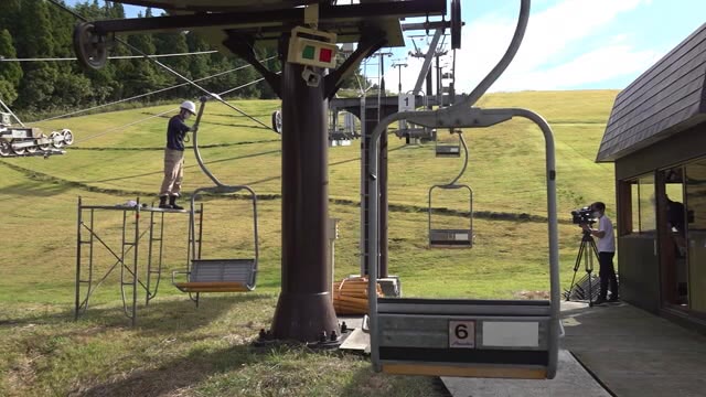 リフト取り付け 冬支度 ~ 福井県勝山市のスキー場