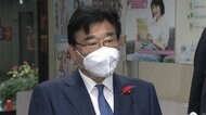 年金誤送付 厚労相おわび 他人の受給額「詐欺だと...」