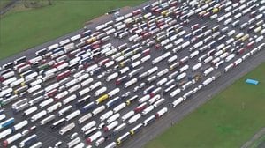 物流混乱でイギリスから入国可に フランス政府