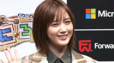 ゲーム好き本田翼が製作総指揮オリジナルゲーム発表 「にょろっこ」を超楽しむ方法とは?
