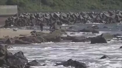 串間市の漁港で釣り人が行方不明　付近の海岸で男性の遺体見つかる