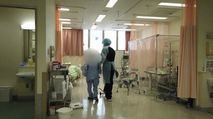 “病院の外”ではWithコロナ…「断らない救急」掲げた病院 第8波でも自転車操業「断るのに慣れたのが嫌」