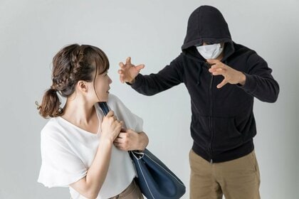 痴漢被害に一番遭いやすい時間帯は？痴漢被害にあわないため