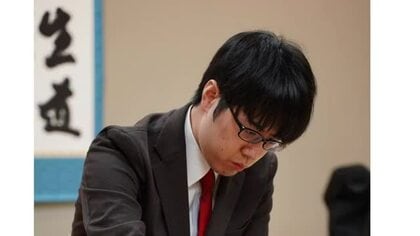 中盤は「押される展開」から終盤で逆転　富山出身・服部慎一郎七段が藤井聡太竜王への挑戦権を獲得