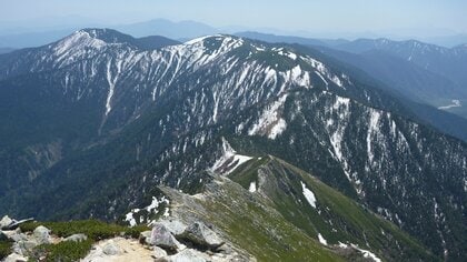 長野・戸隠連峰で約70ｍ滑落か　富山県の医師の46歳女性が死亡　北アルプス蝶ヶ岳で400～500ｍ滑落　静岡県の介護士の61歳女性が死亡　助けようとした男性も重傷　山岳遭難相次ぐ