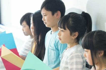 集団で大声を出す実験では1人あたりの声の大きさは小さかった(画像:イメージ)