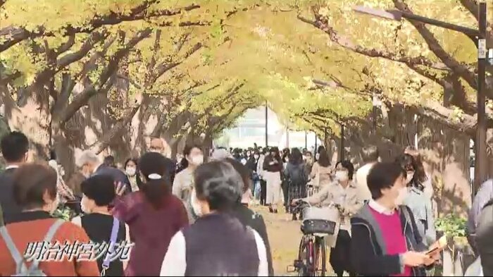 混雑する明治神宮外苑