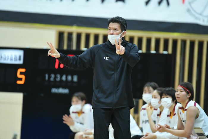 東京五輪日本代表ACとしても活躍した知花武彦HC