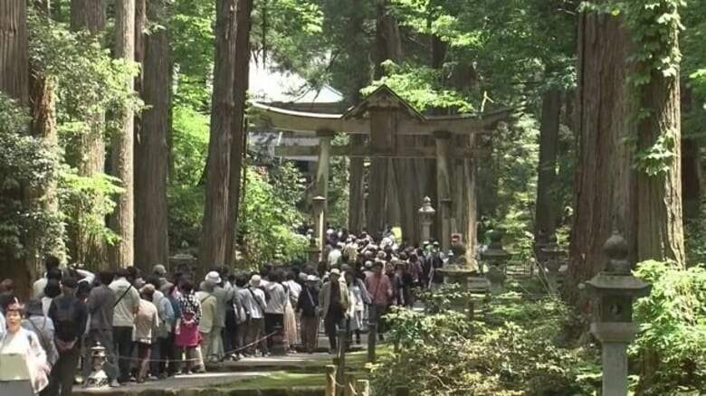 33年ぶりに“白山の女神”が 平泉寺白山神社「御開帳」始まる 25日までに7万人の参拝者を見込む【福井・勝山市】|FNNプライムオンライン