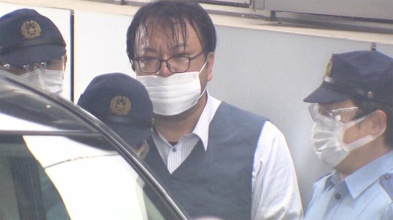 送検される山﨑秀容疑者(41)(17日午前 草加署)