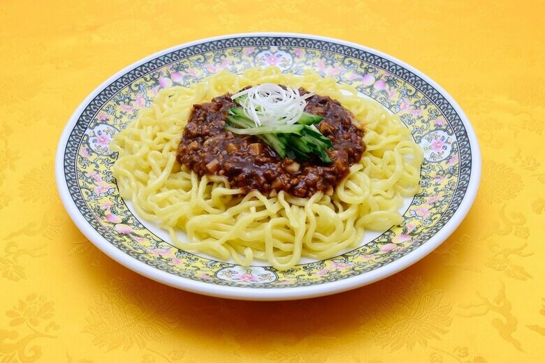 ※ジャージャー麺　イメージ
