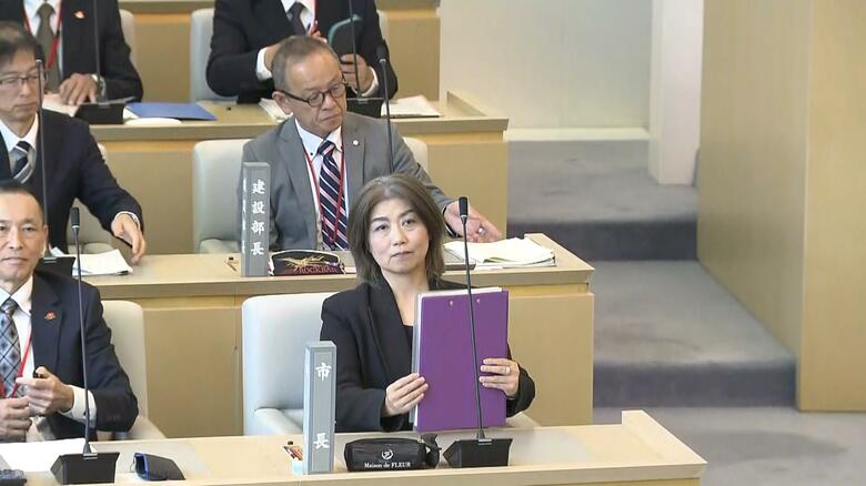 不信任案が再可決された直後の田久保市長