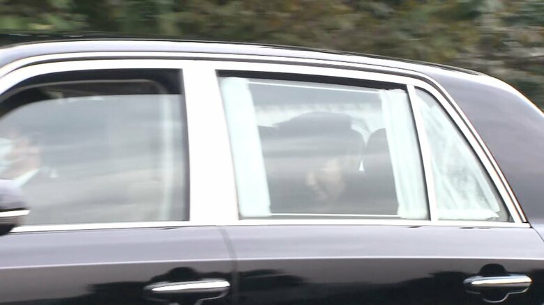 弔問に向かわれた愛子さま　15日午後