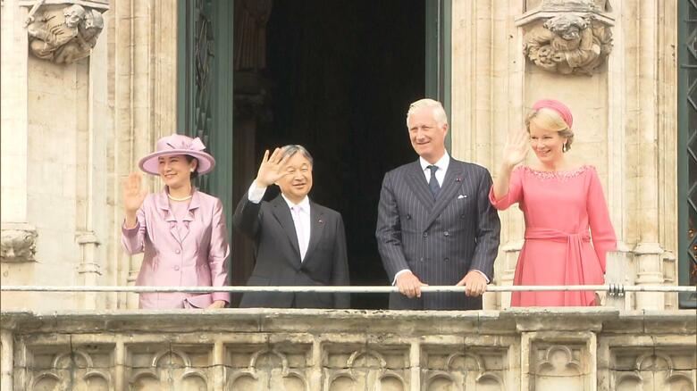 6月23日 市庁舎のバルコニーでフィリップ国王夫妻と（ベルギー・ブリュッセル）