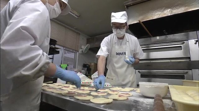 午前5時15分　パンをつくる吉田明弘社長