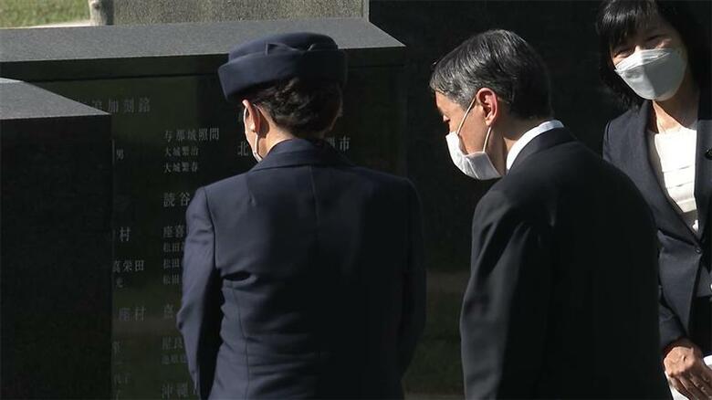 「平和の礎」を訪れた両陛下（22日午後）