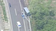 【続報・磐越道マイクロバス事故】26人けが・17歳高校生が死亡　反対車線にも乗客が投げ出されたか