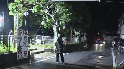 祭り会場に車急加速で突っ込み男女4人はね逃走　女子中学生2人含む4人が重軽傷…トラブルになった知人ひこうとしたか　沖縄・読谷村