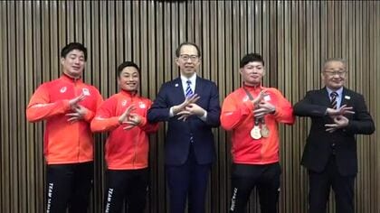 福島県出身のデフアスリートが福島・内堀知事を訪問　出場した東京2025デフリンピックを振り返る