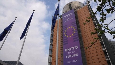 EU、ウクライナ900億ユーロ融資へ　原油問題で対立も打開模索