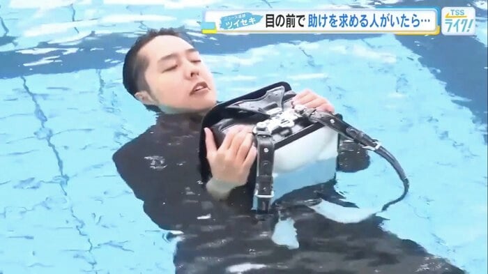 ランドセルは逆さにして抱えることがポイント