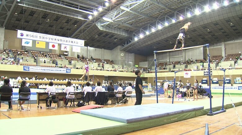 全国中学校体育大会「体操競技」長崎市で開催　団体と個人で頂点目指し熱戦　長崎代表もダイナミックな演技｜FNNプライムオンライン