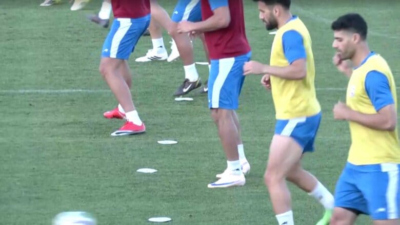 FIFAワールドカップのイラン代表　スタジアムで「反政府的な言動」試合中断の可能性｜FNNプライムオンライン