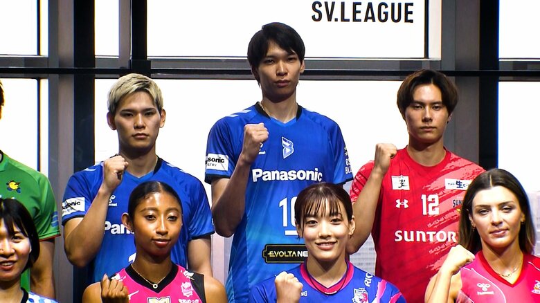 9月30日 SVリーグ開幕記者会見の際の髙橋藍と西田有志