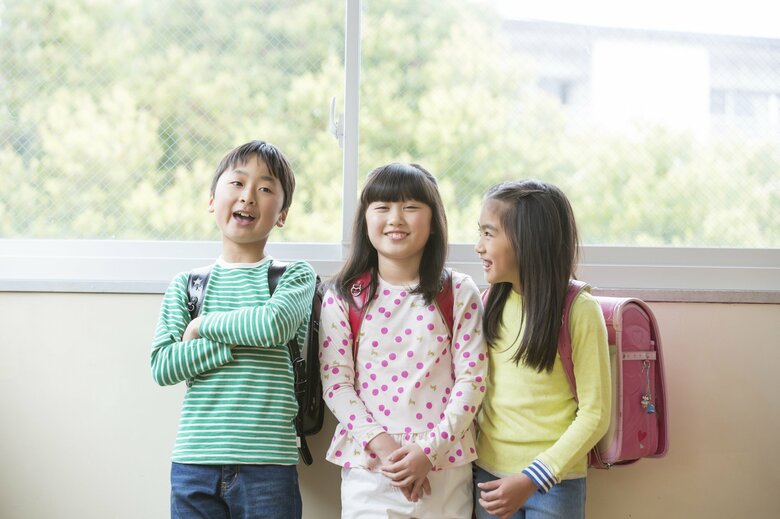 学童は地域によって運営のあり方が異なる（画像：イメージ）