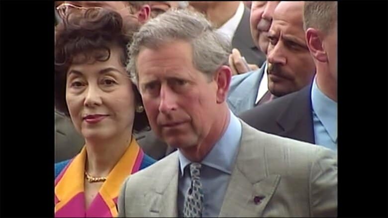 2001年、イギリスを訪問された天皇陛下とチャールズ新国王