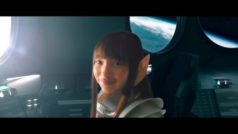 最後には宇宙人の素顔が…!?