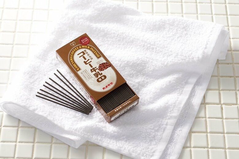 コーヒー牛乳　ミニ寸線香（提供：カメヤマ株式会社）