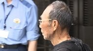 名古屋ひき逃げ2人死亡…直前映像　赤信号を無視してゆっくり通過する送迎バス　急加速し2人はねたか　不自然な走行相次ぐ