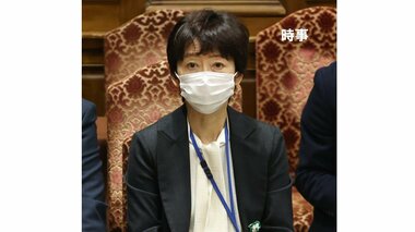 山田真貴子内閣広報官が辞職へ